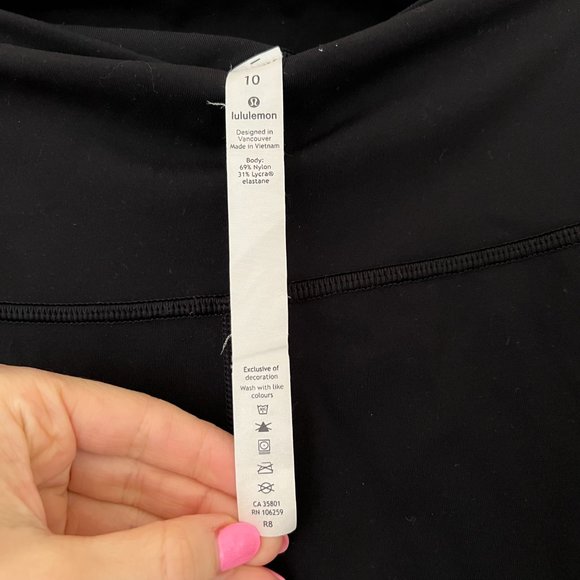 [Lululemon] Black Leggings-EUC - Picture 4 of 4